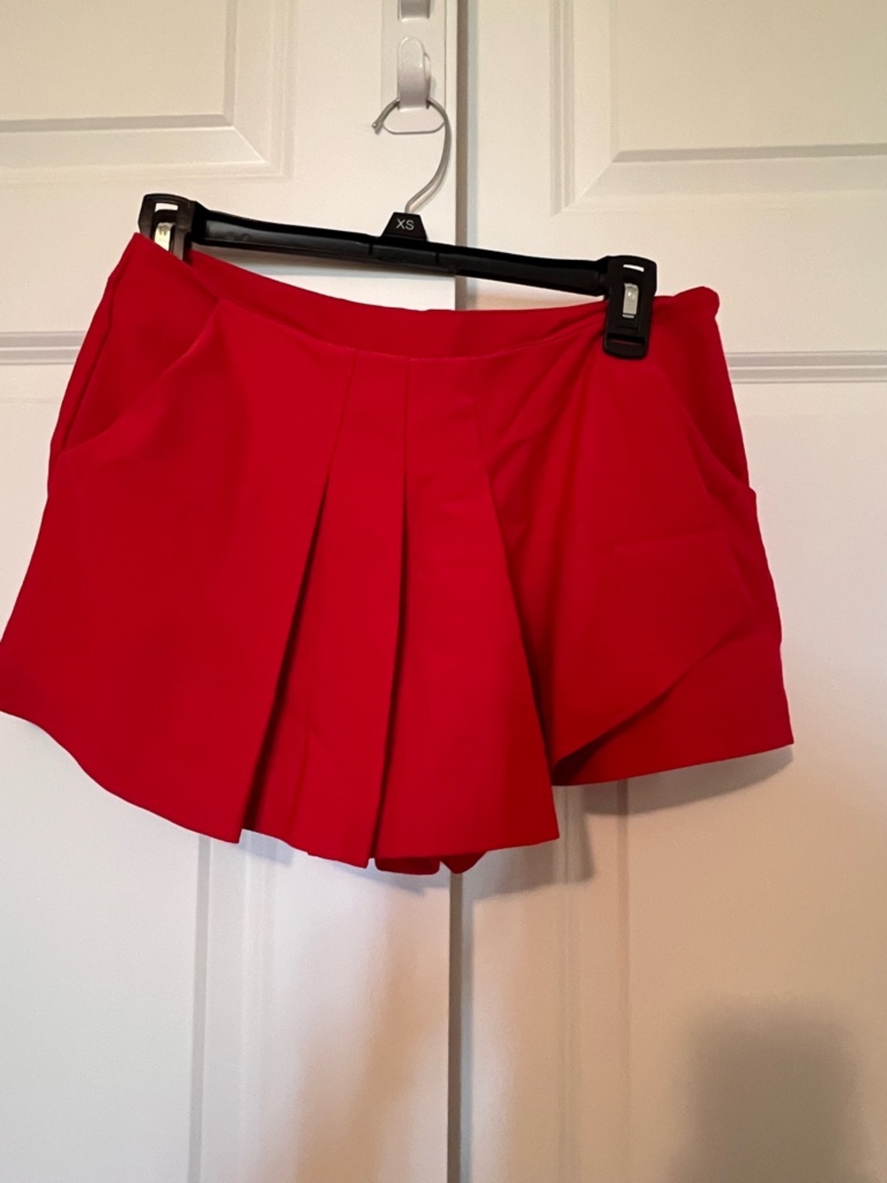 Princess Vera Wang Red Pleated Skort